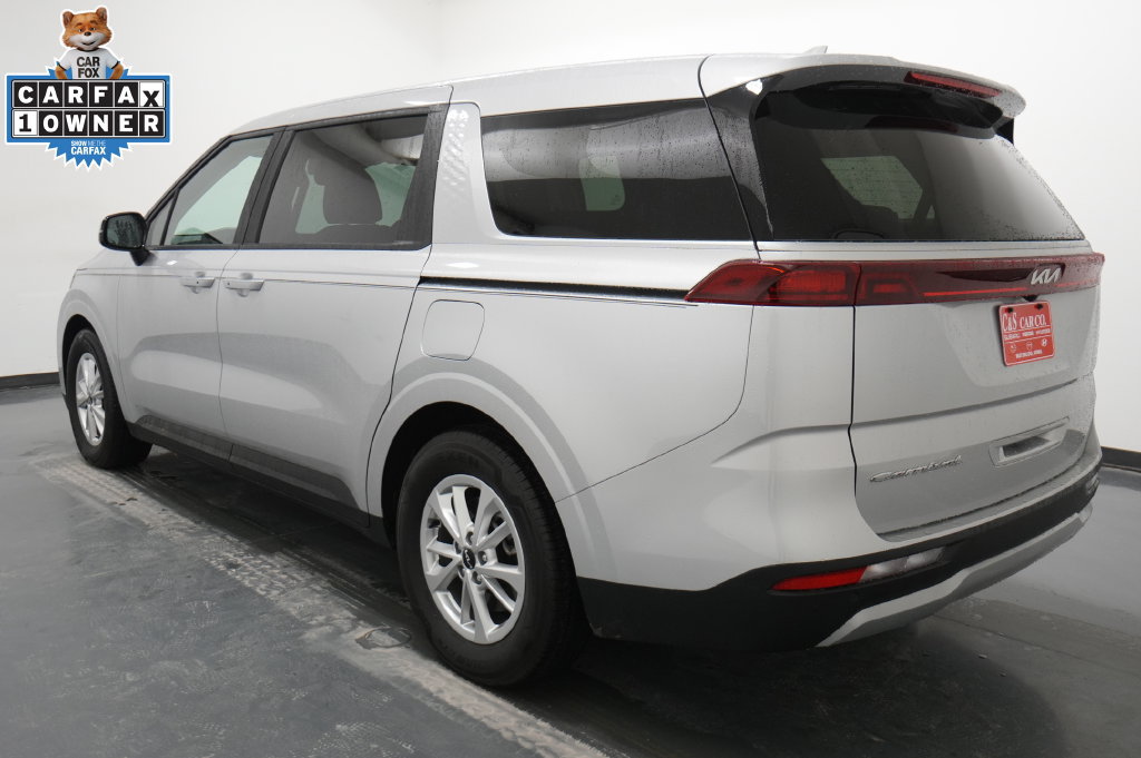 Used 2022 Kia Carnival LX FWD image 6