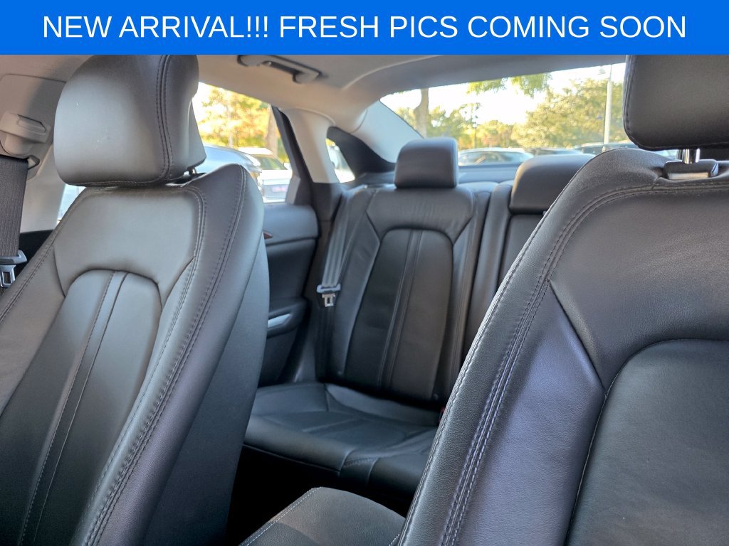 Used 2013 Lincoln MKZ FWD image 9