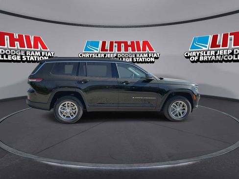 New 2026 Jeep Grand Cherokee L Laredo image 9