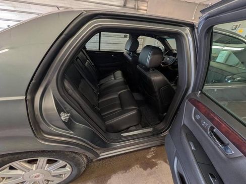 Used 2007 Cadillac DTS Luxury II FWD image 27