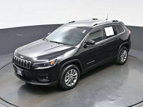 Used 2021 Jeep Cherokee Latitude Lux w/ Comfort/Convenience Group AWD/4WD image 31