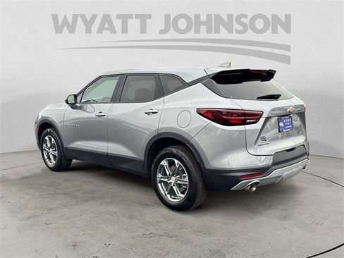 Used 2024 Chevrolet Blazer LT image 3