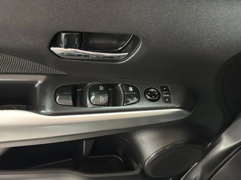 Used 2020 Nissan Kicks SV w/ Exterior Package FWD image 16