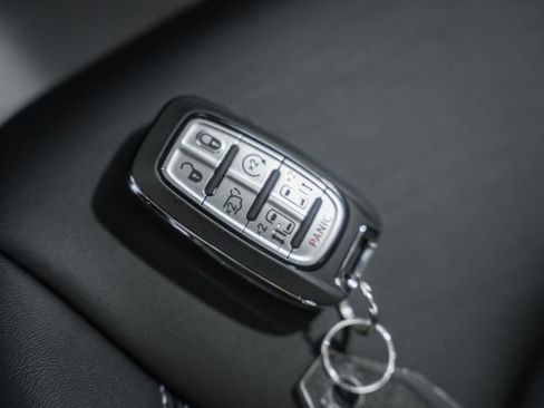 New 2026 Chrysler Pacifica Select image 41