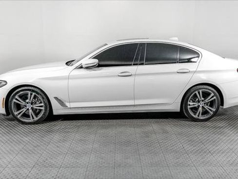 Used 2021 BMW 530i xDrive w/ Convenience Package AWD/4WD image 3