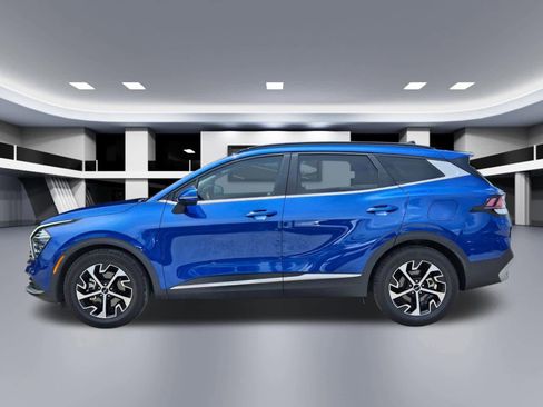 Certified 2025 Kia Sportage EX w/ Premium Package FWD image 2