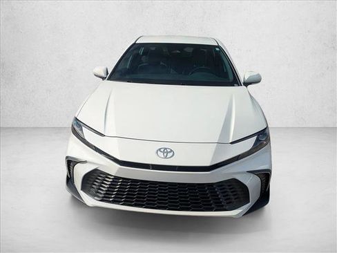 Used 2026 Toyota Camry SE w/ Convenience Package image 2