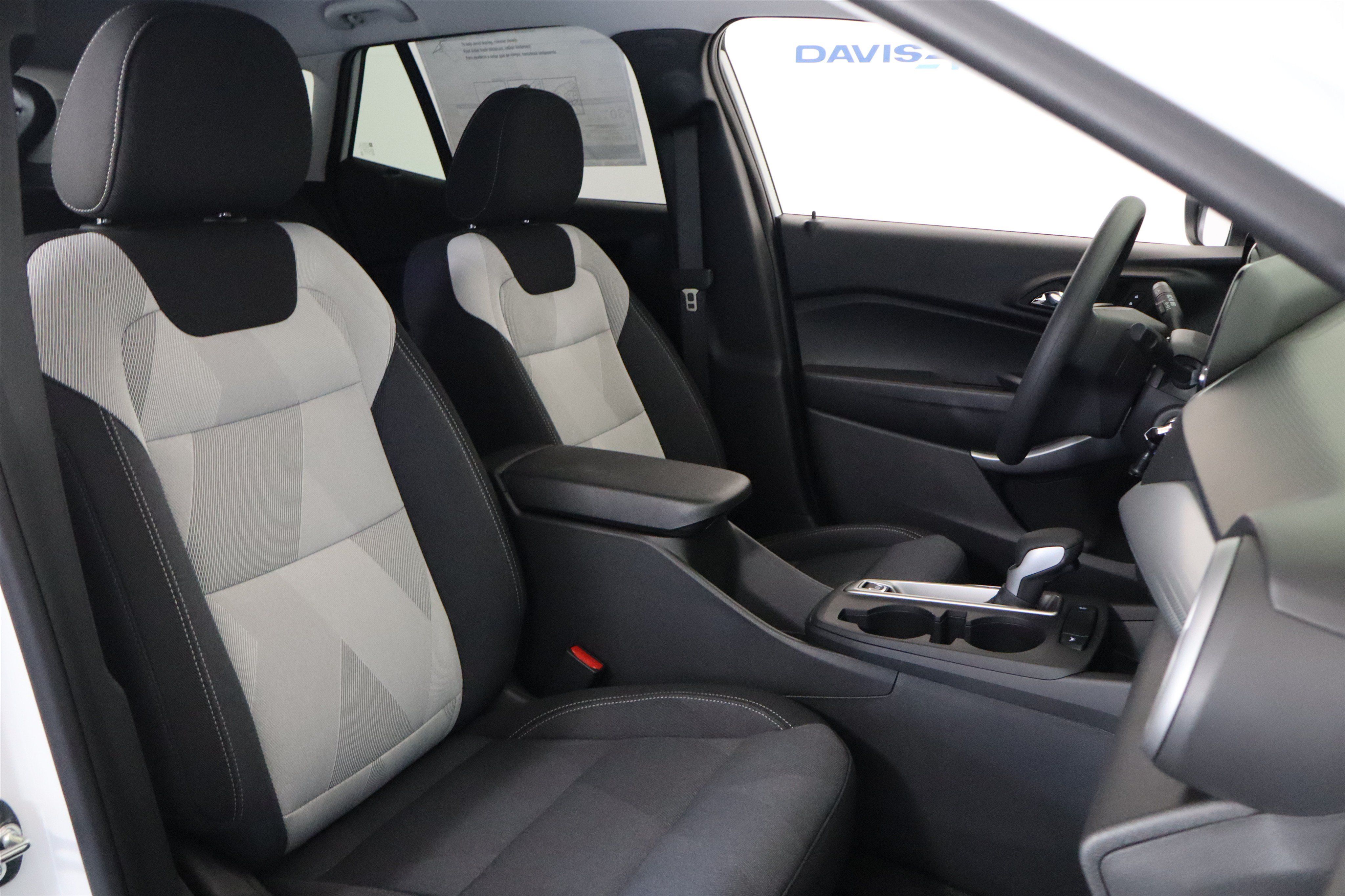 New 2026 Chevrolet Trax LS w/ LS Convenience Package FWD image 21