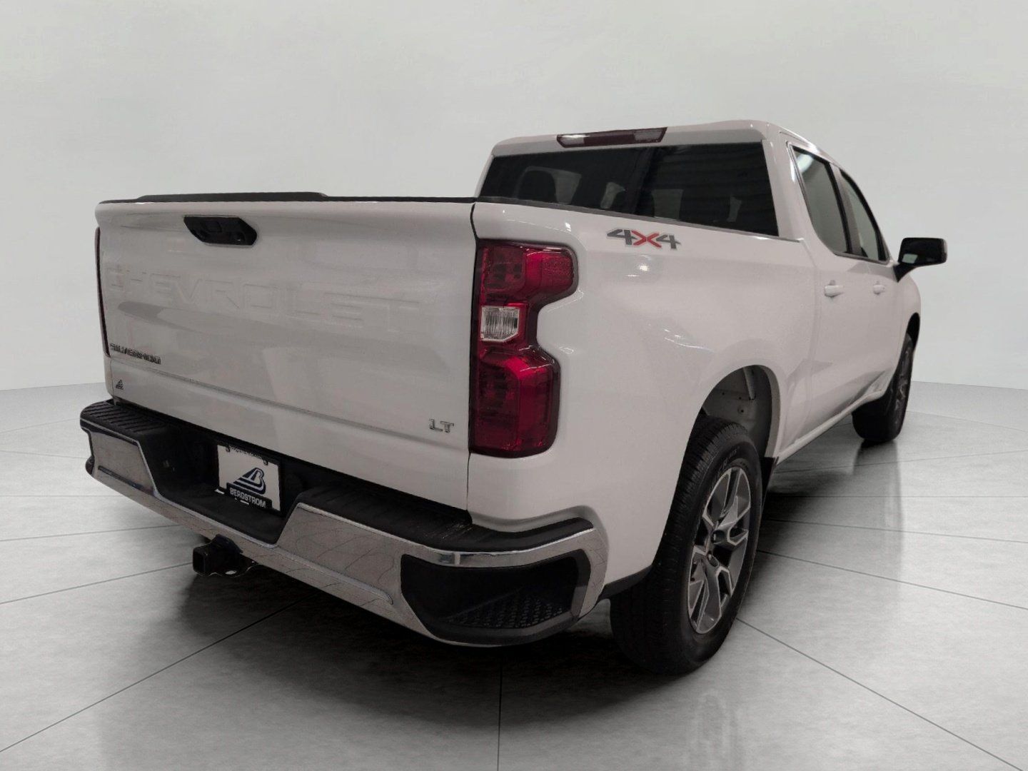 Used 2024 Chevrolet Silverado 1500 LT AWD/4WD image 20