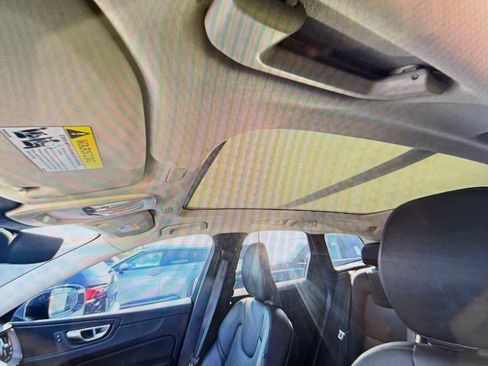 Used 2024 Volvo XC60 B5 Core AWD/4WD image 8