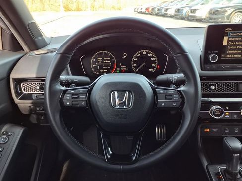 Used 2025 Honda Civic Sport image 14