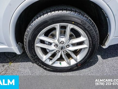 Used 2024 Dodge Durango GT RWD image 17