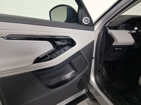 Used 2020 Land Rover Range Rover Evoque S image 13
