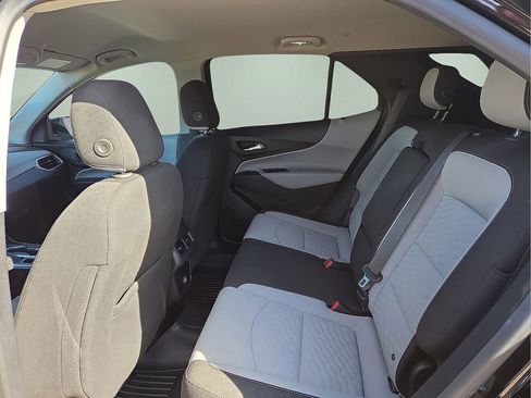 Used 2018 Chevrolet Equinox LT image 19