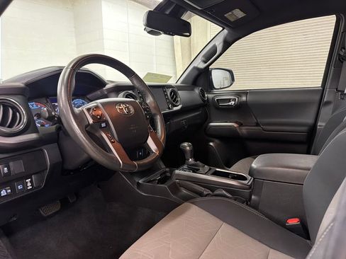 Used 2023 Toyota Tacoma TRD Off-Road RWD image 6