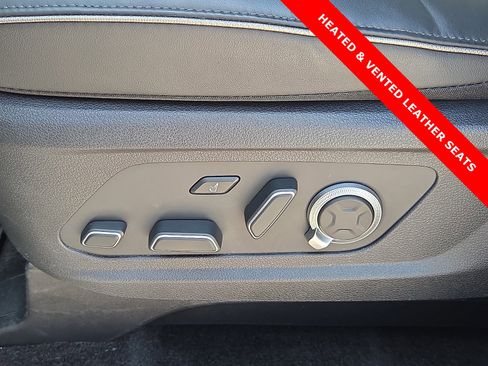 Used 2025 Hyundai Palisade Calligraphy AWD/4WD image 16