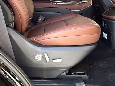 New 2026 Lincoln Navigator Reserve image 13