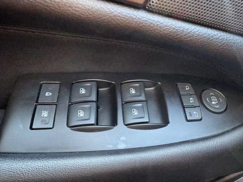 Used 2020 Cadillac Escalade Luxury AWD/4WD image 13