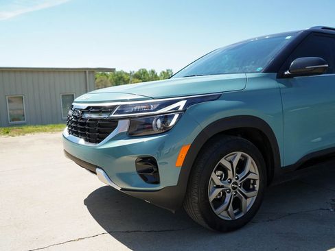 Used 2024 Kia Seltos S image 11