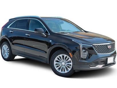 New 2024 Cadillac XT4 Luxury w/ Cold Weather Package
