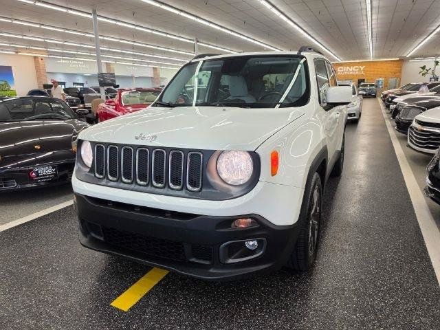 Used 2016 Jeep Renegade Latitude FWD image 2
