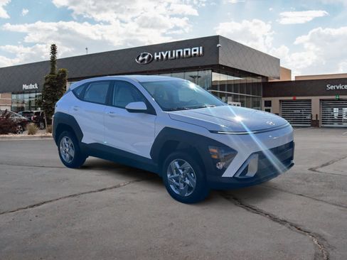 Certified 2026 Hyundai Kona SE image 7