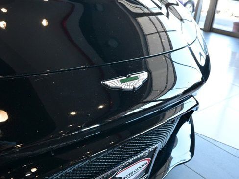 Used 2022 Aston Martin V8 Vantage Coupe image 10