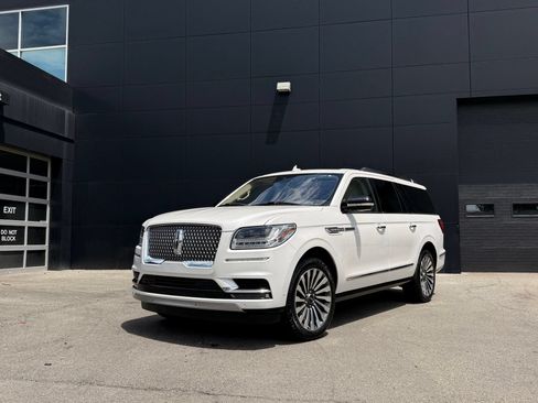 Used 2019 Lincoln Navigator L Reserve AWD/4WD image 1