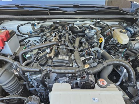 Used 2025 Toyota 4Runner SR5 RWD image 30