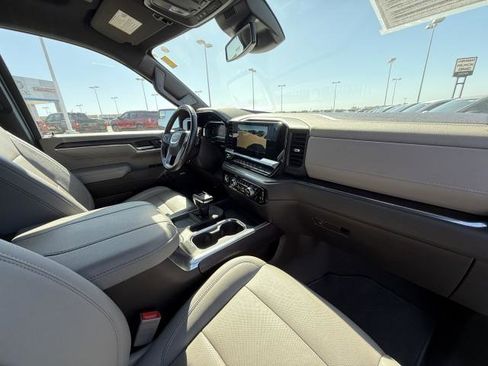 Used 2023 GMC Sierra 1500 SLT image 26