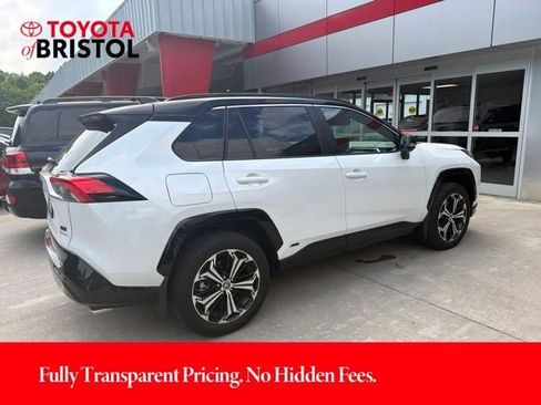 Used 2025 Toyota RAV4 XSE w/ Premium Package AWD/4WD image 12