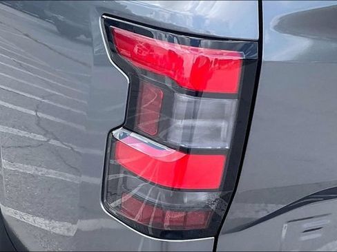 Used 2025 Nissan Frontier SV RWD image 28