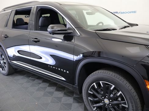 New 2026 Chevrolet Traverse LT w/ Sun and Wheel Package image 4