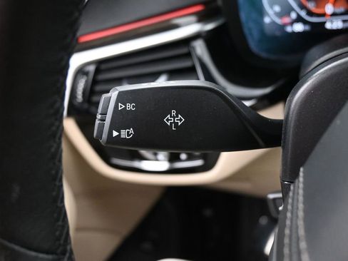 Used 2023 BMW 530i xDrive w/ Convenience Package image 23