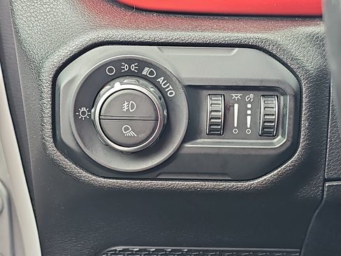 Used 2021 Jeep Gladiator Rubicon w/ LED Lighting Group AWD/4WD image 33