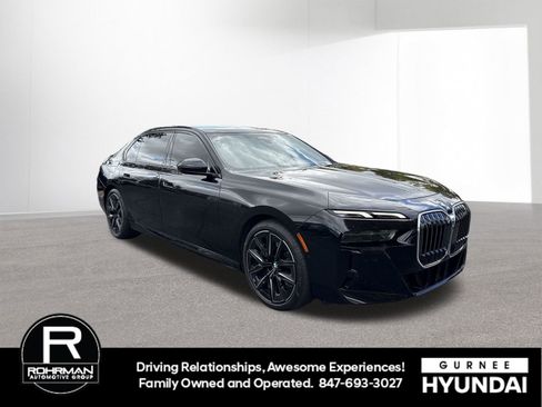 Used 2024 BMW 760i xDrive w/ Premium Package AWD/4WD image 2