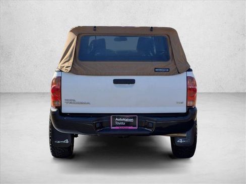 Used 2015 Toyota Tacoma 4x4 Access Cab V6 image 6