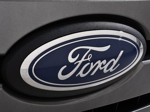Used 2018 Ford F150 XLT w/ Equipment Group 302A Luxury AWD/4WD image 20