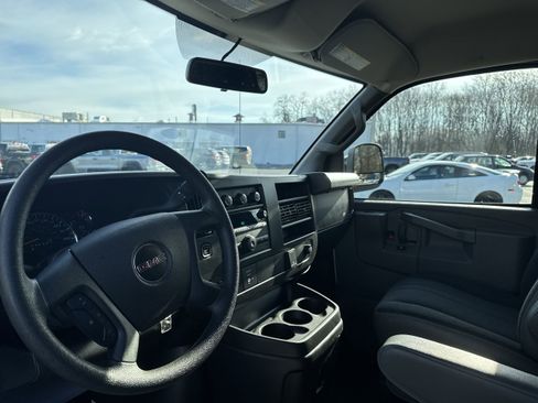 Used 2024 GMC Savana 2500 w/ Driver Convenience Package image 10
