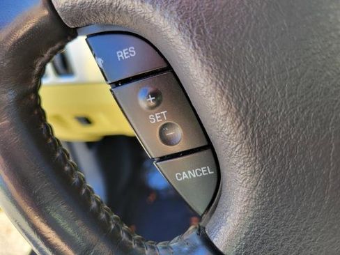 Used 2002 Ford Thunderbird Base image 13