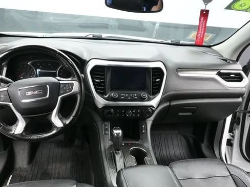 Used 2018 GMC Acadia SLT FWD image 25