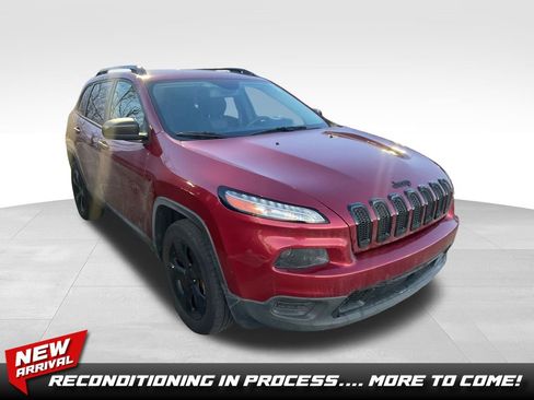 Used 2016 Jeep Cherokee Sport w/ Cold Weather Group image 1