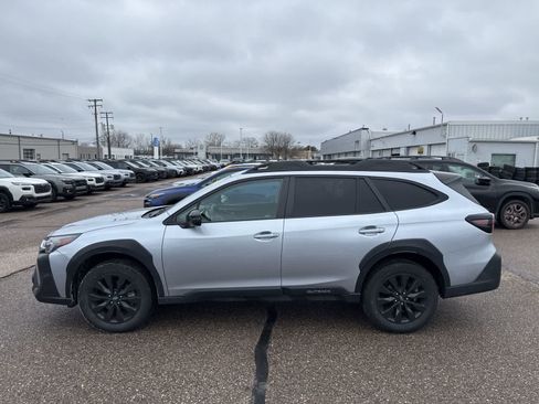 Used 2024 Subaru Outback Onyx Edition image 12