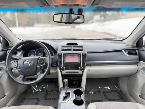 Used 2012 Toyota Camry XLE w/ Leather Pkg image 13