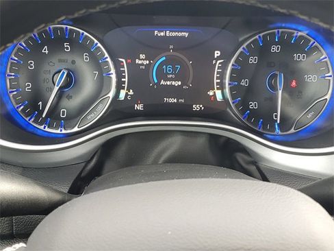 Certified 2021 Chrysler Pacifica Touring-L w/ Uconnect Theater Family Group image 21