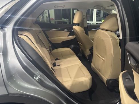 Used 2025 Buick Envision Preferred image 33