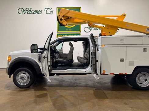 Used 2017 Ford F550 2WD SuperCab Super Duty image 12