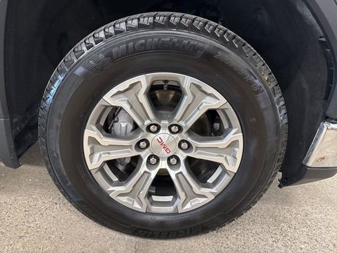 Used 2024 GMC Sierra 1500 SLT w/ SLT Convenience Package image 9