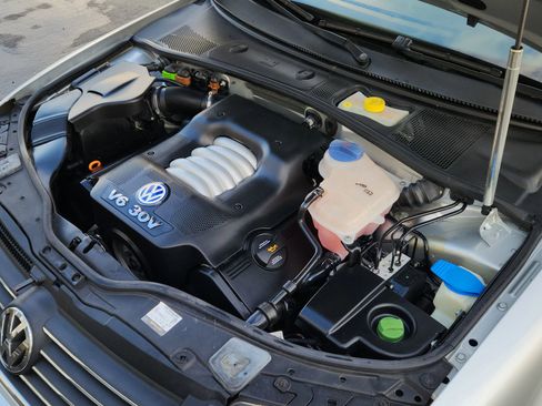 Used 2003 Volkswagen Passat GLX image 20