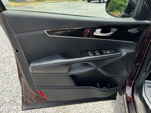 Used 2016 Kia Sorento EX w/ EX Premium Package image 17